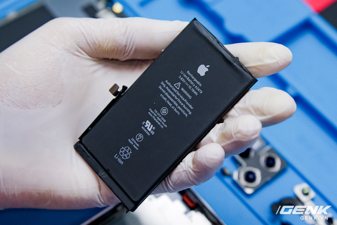 Mổ bụng iPhone 12 Pro đầu tiên tại Việt Nam: Sắp xếp vị trí linh kiện có chút khác biệt, bo mạch chữ L, pin 2815mAh - Ảnh 13.